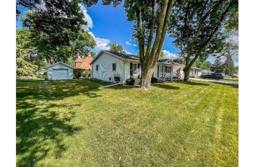 1217 E Circle Drive, Beaver Dam, WI 53916