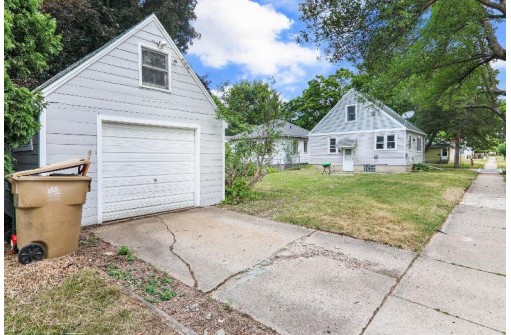 2631 Moland Street, Madison, WI 53704