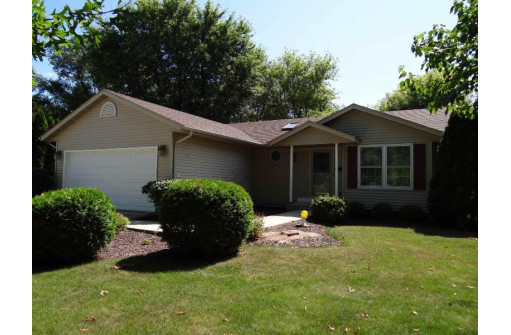 1543 Lasalle Court, Janesville, WI 53546