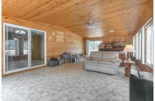 W1265 Arbor Lake, Lyndon Station, WI 53944