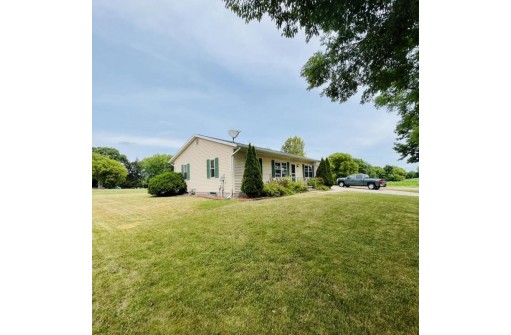 1200 Victoria Circle, Baraboo, WI 53913