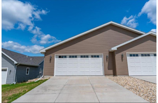 6295 Stone Gate Drive, Fitchburg, WI 53719-9117