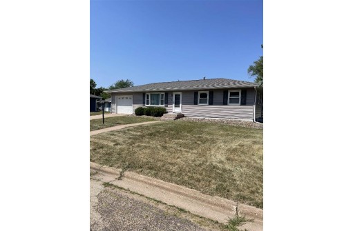 1015 S 13th St Street, Prairie Du Chien, WI 53821