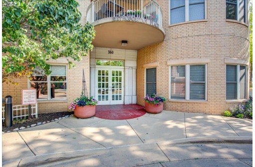 360 W Washington Avenue 811, Madison, WI 53703