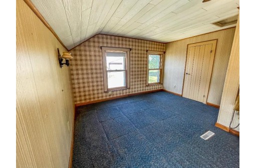 W370 Harrison Road, Fall River, WI 53932