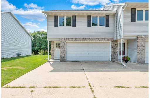 217 Broadway Drive, Sun Prairie, WI 53590