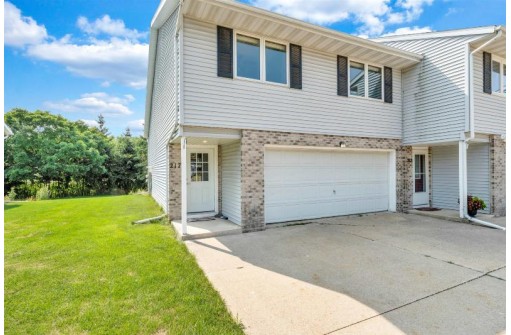 217 Broadway Drive, Sun Prairie, WI 53590