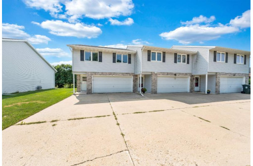 217 Broadway Drive, Sun Prairie, WI 53590