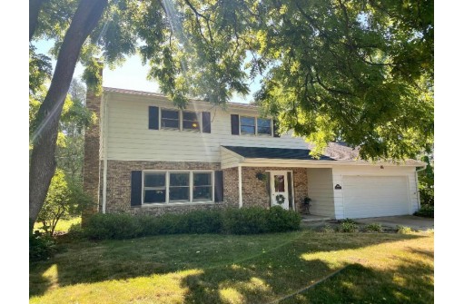 6404 Cooper Court, Middleton, WI 53562