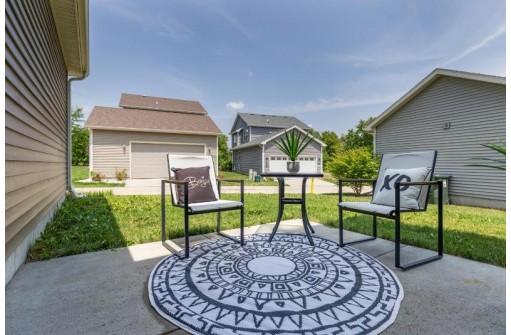 1706 Fair Pheasant Way, Sun Prairie, WI 53590