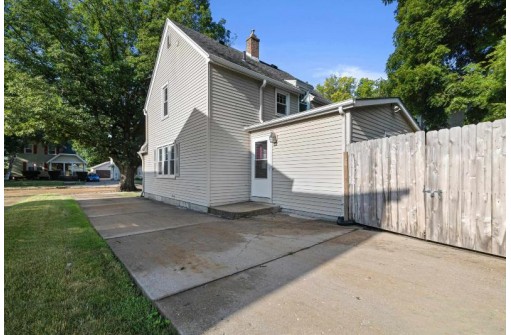 1321 Ruger Avenue, Janesville, WI 53545