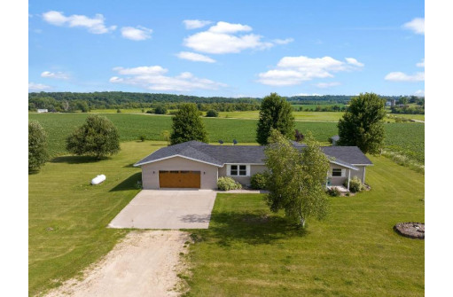 3685 Sand Hill Crane Road, Blanchardville, WI 53516