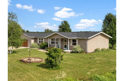 3685 Sand Hill Crane Road, Blanchardville, WI 53516