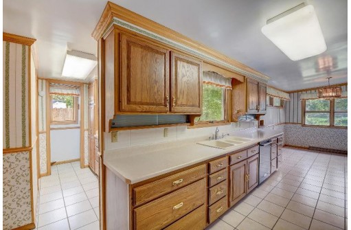 133 E Goodland Street, Sun Prairie, WI 53590