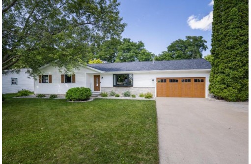 850 Blaser Court, Sun Prairie, WI 53590