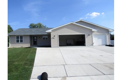 1612 Creston Park Drive, Janesville, WI 53545