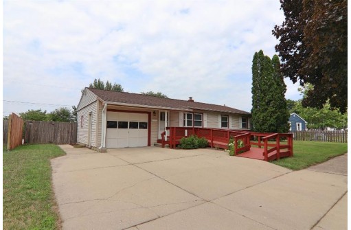 1808 S Walnut Street, Janesville, WI 53546