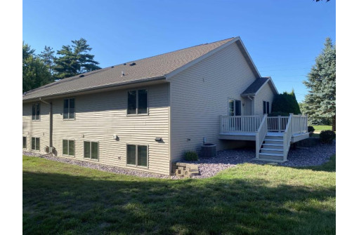 735 8th Street, Prairie Du Sac, WI 53578-1057