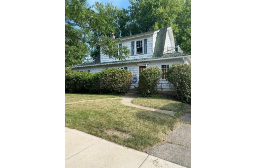 612 E Geneva Street, Delavan, WI 53115