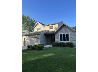 7204 Knoll Court Middleton, WI 53562