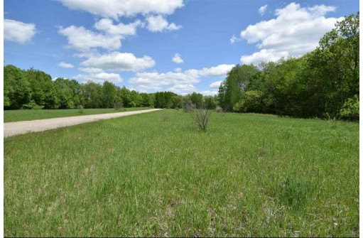 L12 Dutch Hollow Drive, La Valle, WI 53941