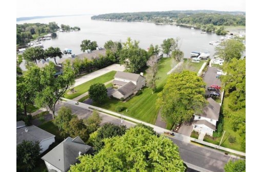 477 Bayview Court, Green Lake, WI 54941