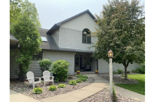 4311 Jewell Lane, Platteville, WI 53818