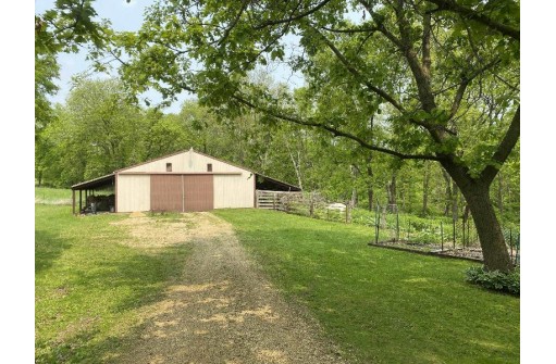 4311 Jewell Lane, Platteville, WI 53818