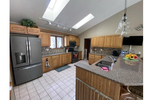 4311 Jewell Lane, Platteville, WI 53818