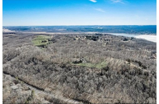 N3649 Bluff View Trail, Poynette, WI 53955