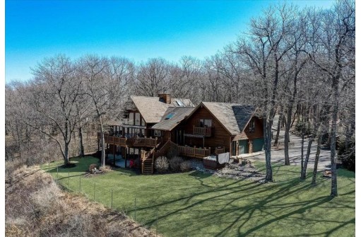 N3649 Bluff View Trail, Poynette, WI 53955