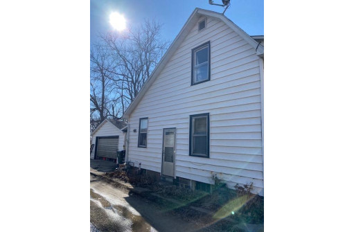 6109 W Maple Street, Lancaster, WI 53813