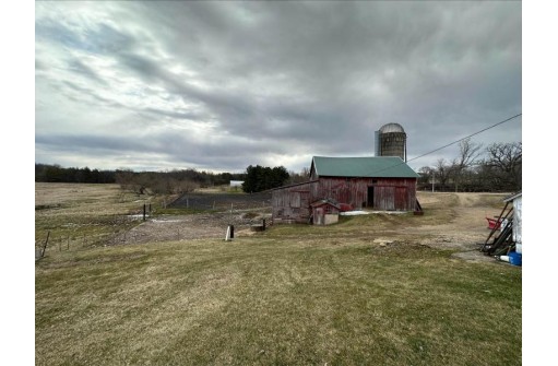 W10126 County Road K, Lodi, WI 53555