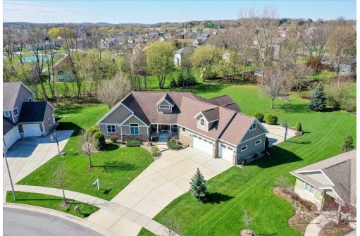 708 Smithland Lane, Cottage Grove, WI 53527