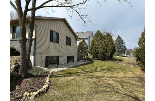 702 Westward Drive, Verona, WI 53593