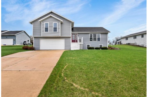 211 Kings Court, Dodgeville, WI 53533