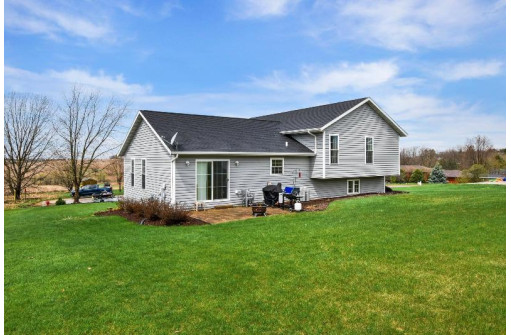 211 Kings Court, Dodgeville, WI 53533