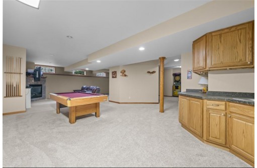 1226 Dartmouth Drive, Waunakee, WI 53597