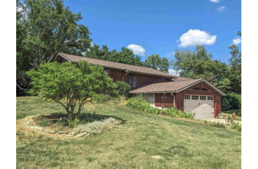 21326 Cowling Lane, Richland Center, WI 53581