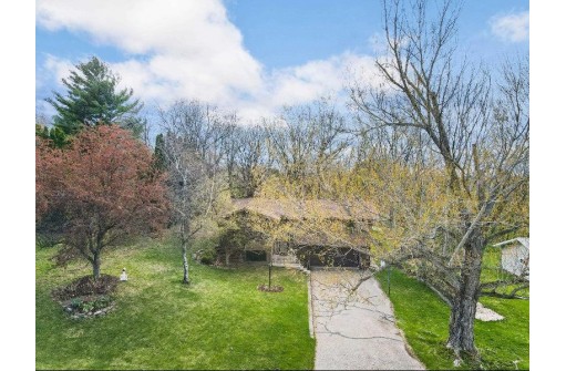 4605 Stonewood Drive, Middleton, WI 53562