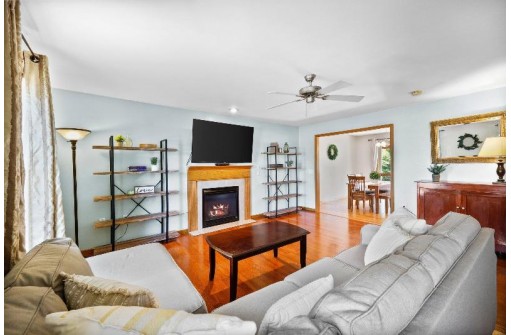 402 East Hill Parkway, Madison, WI 53718