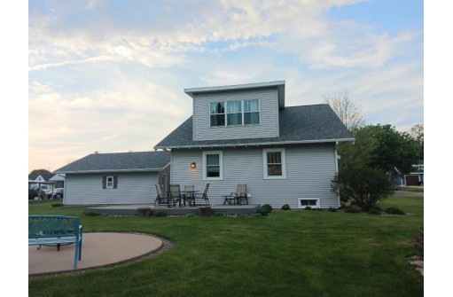 635 10th Street, Fennimore, WI 53809-1805