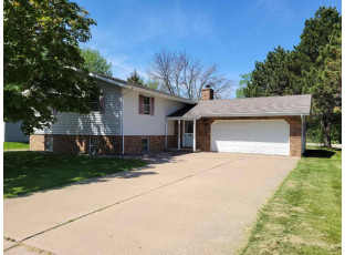 1480 Country Club Court Platteville, WI 53818