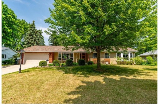 3302 Kingston Drive, Madison, WI 53713