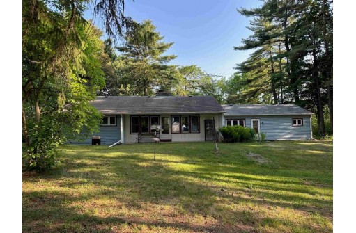 W5840 Hackbarth Road, Fort Atkinson, WI 53538