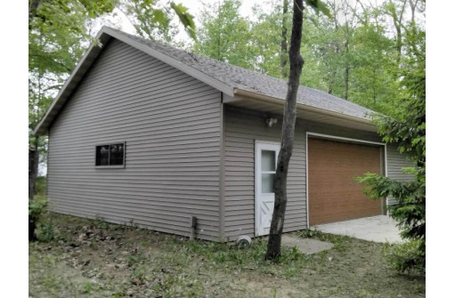 N8277 E Mecan Lane, Neshkoro, WI 54960