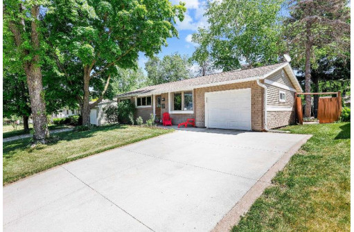 4317 Kennedy Road, Madison, WI 53704