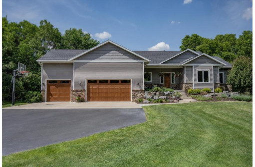 N7725 Half Moon Bay Drive, New Lisbon, WI 53950