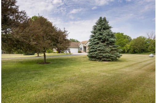 743 Lake Kegonsa Road, Stoughton, WI 53589