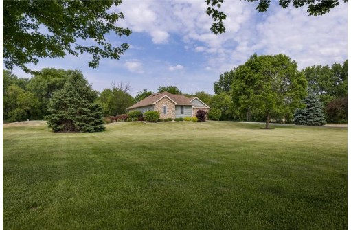 743 Lake Kegonsa Road, Stoughton, WI 53589